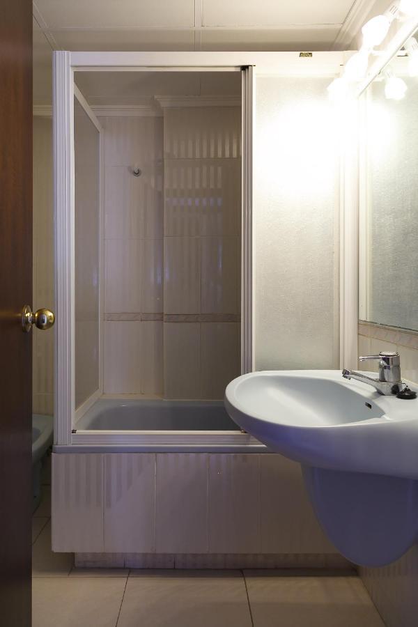 Uhc Barcino Apartments サロウ エクステリア 写真