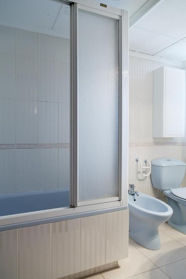 Uhc Barcino Apartments サロウ エクステリア 写真